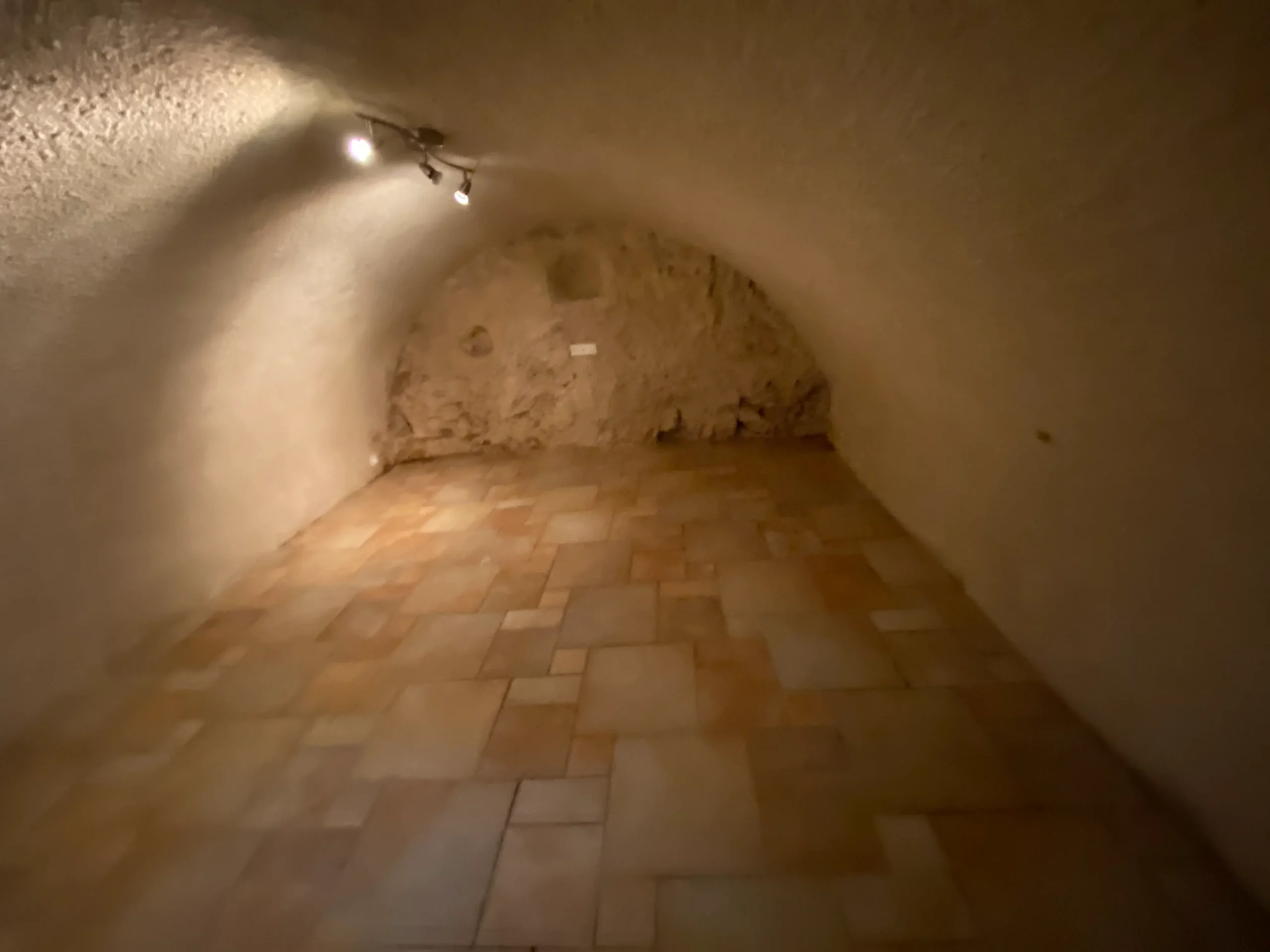 INFILTRATION - Avant-traitement-cuvelage-Humidité-sous-sol-infiltrations-traitement-bati-protect-sud-hérault-gard